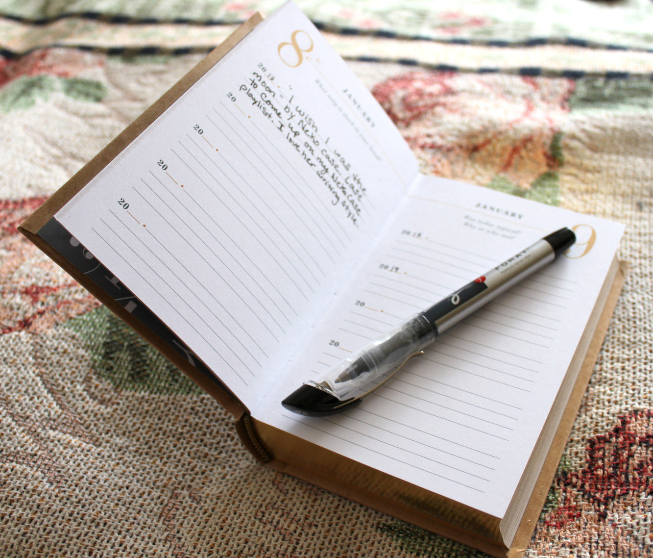 Q&A a Day: 5-Year Journal (Hardback)