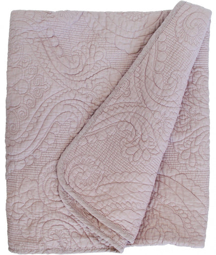 Lavida: Quilted Throw - Rouge