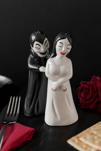 Killstar: Vampyre Salt & Pepper Shaker Set